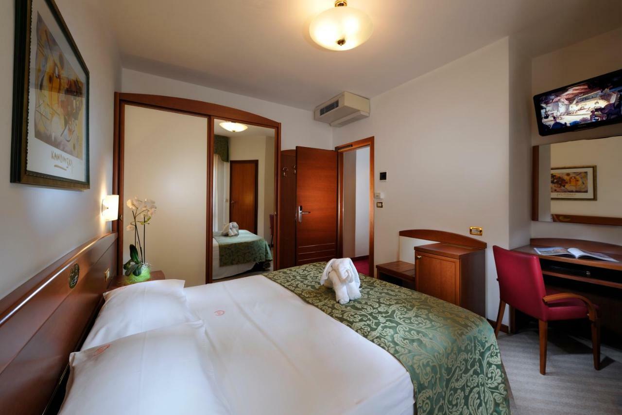 Hotel Eden بيبيوني المظهر الخارجي الصورة